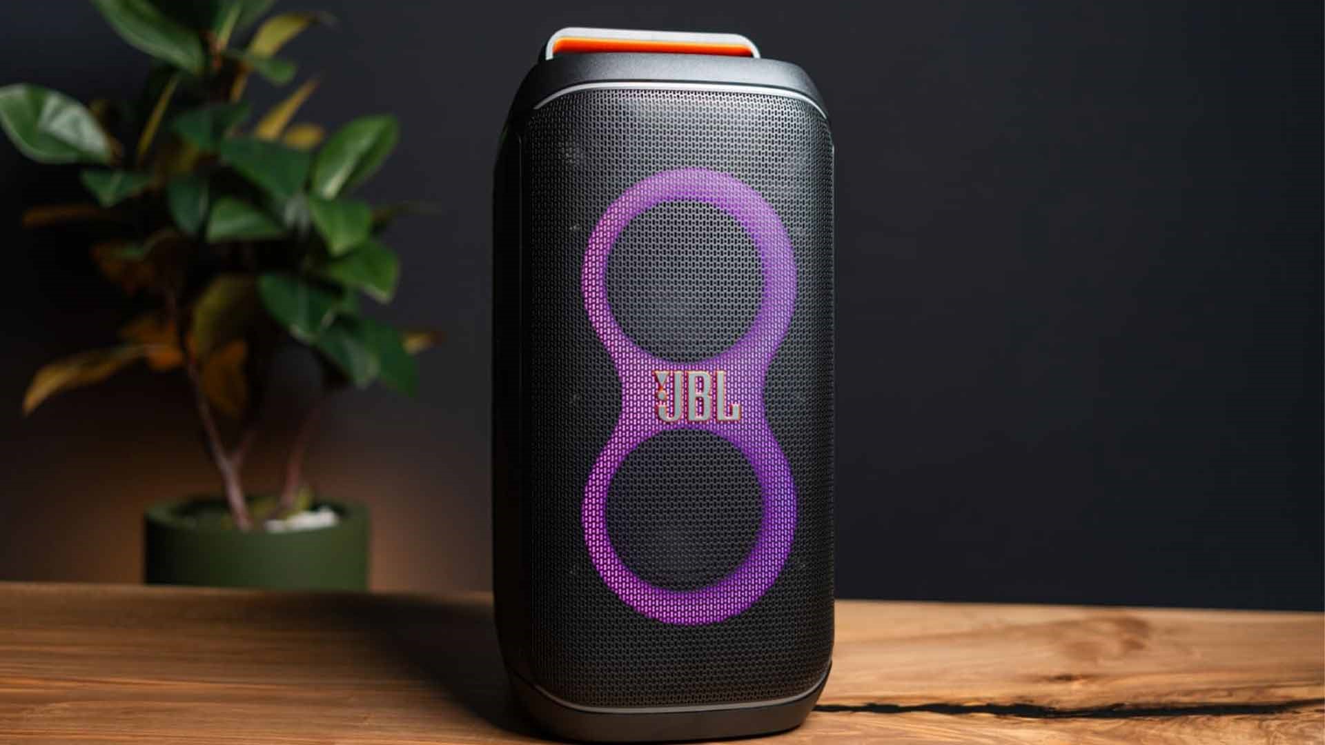 مقایسه اسپیکر Jbl Partybox Club 120 با Partybox 520